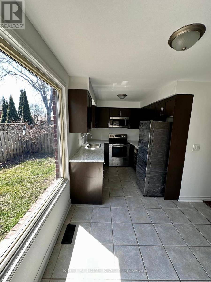 Clarington (courtice), ON L1E1M7,73 BIRCHFIELD DRIVE