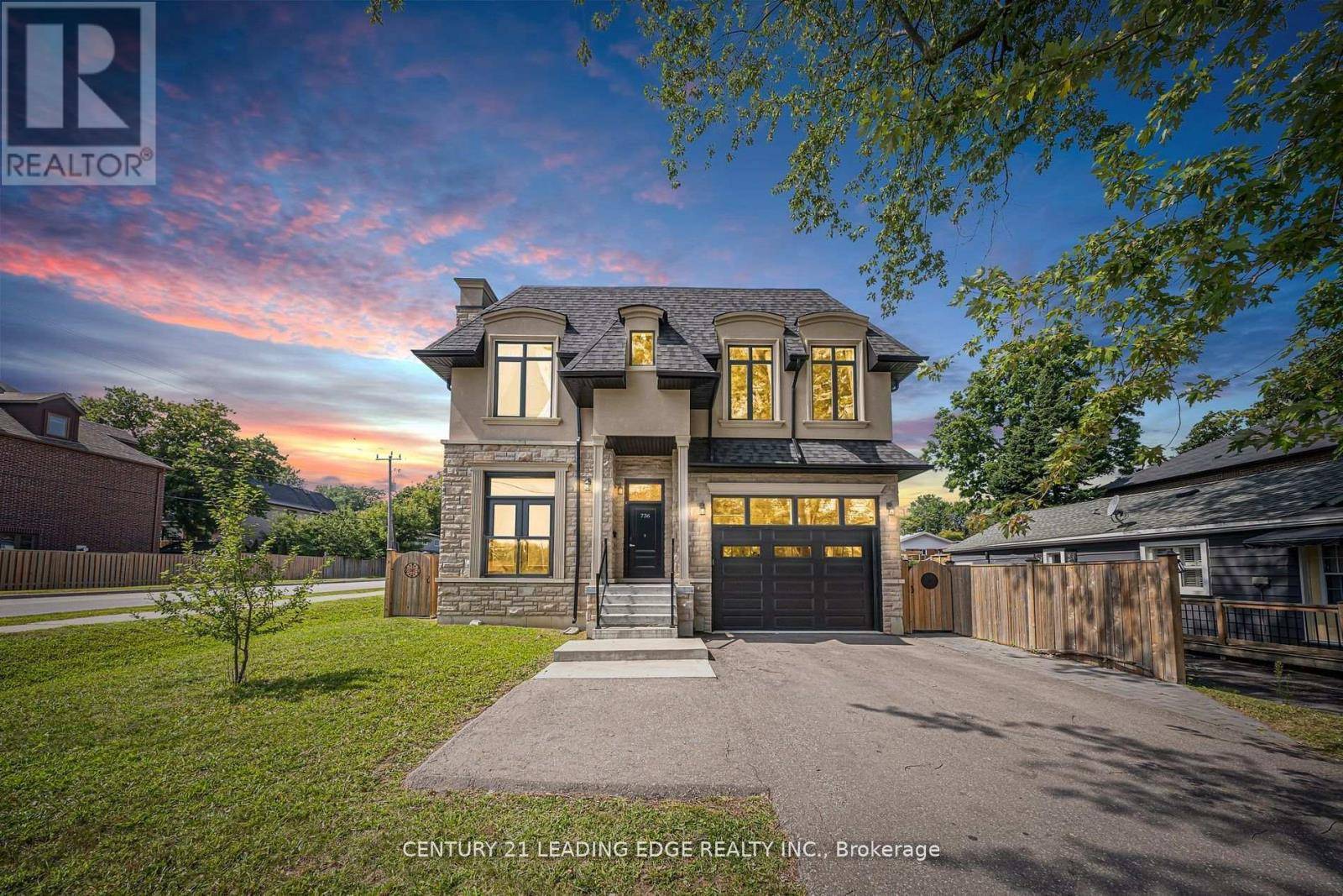 Pickering (west Shore), ON L1W2S1,736 HILLVIEW CRESCENT