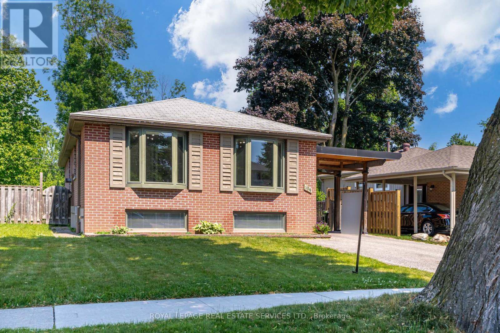 Toronto (guildwood), ON M1E1A3,194 SYLVAN AVENUE