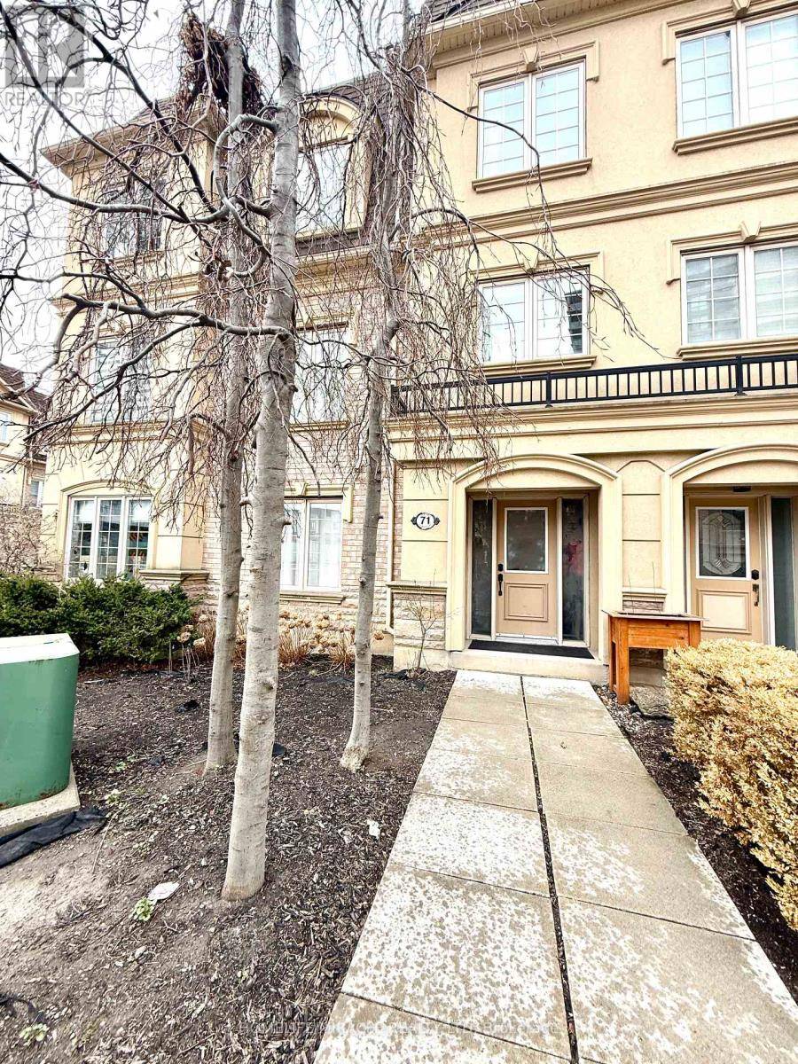 Pickering (bay Ridges), ON L1W0A2,1250 St Martins DR #71