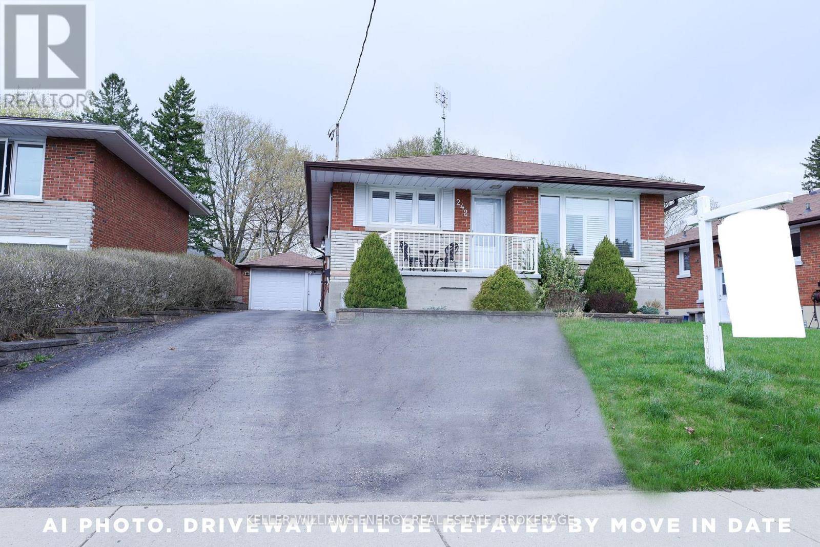 Oshawa (central), ON L1H5V6,242 Chadburn ST #Bsmt