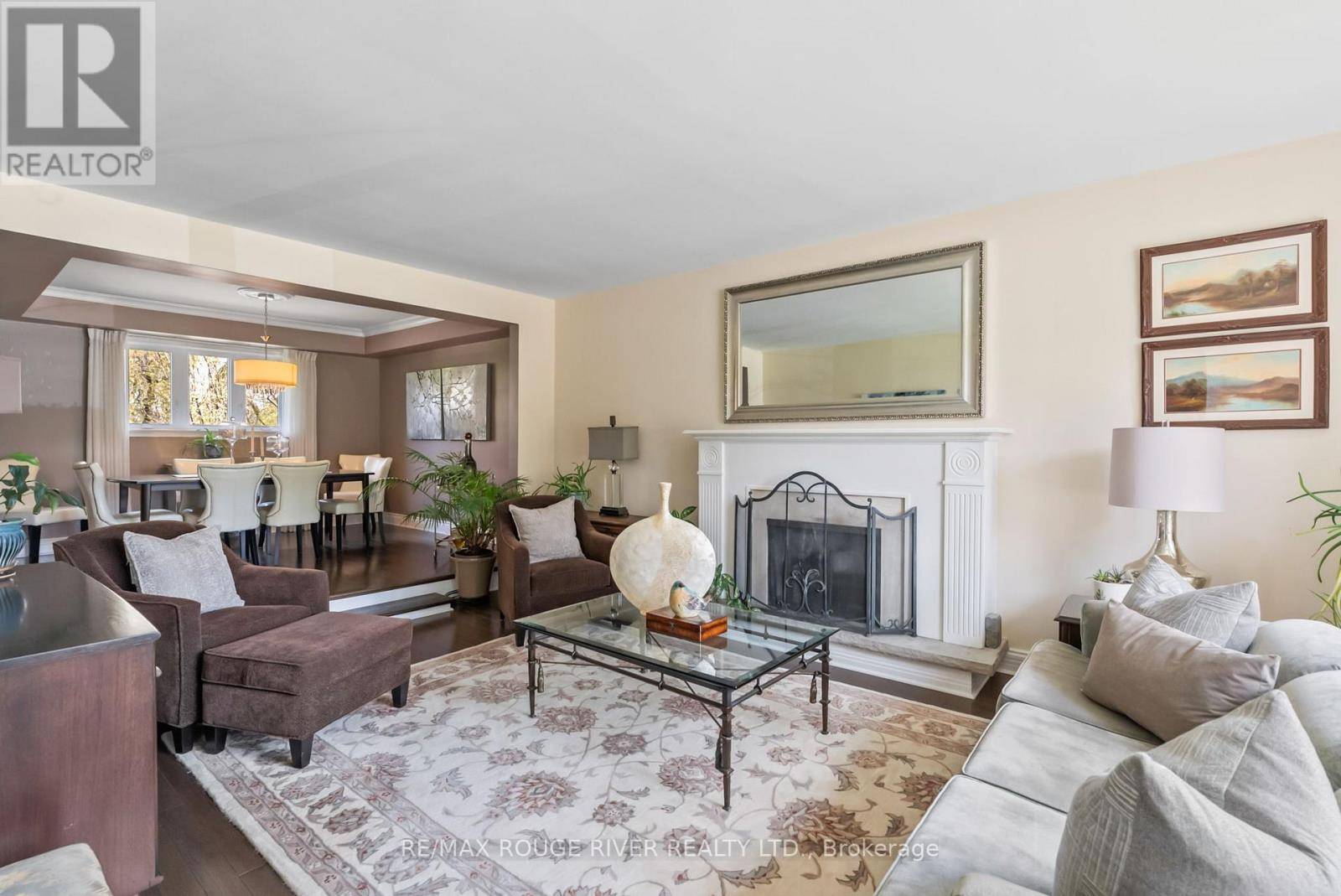 Whitby (downtown Whitby), ON L1N1H4,108 ORCHARD COURT