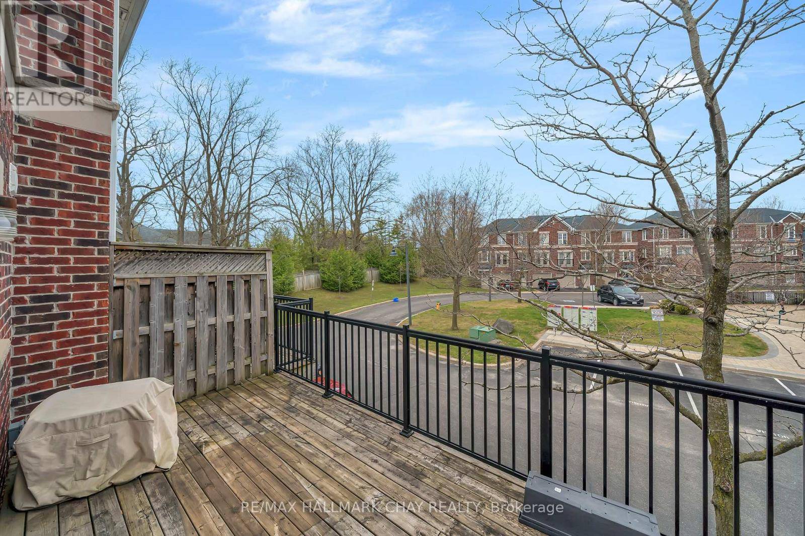 Clarington (bowmanville), ON L1C0H3,571 Longworth AVE #13
