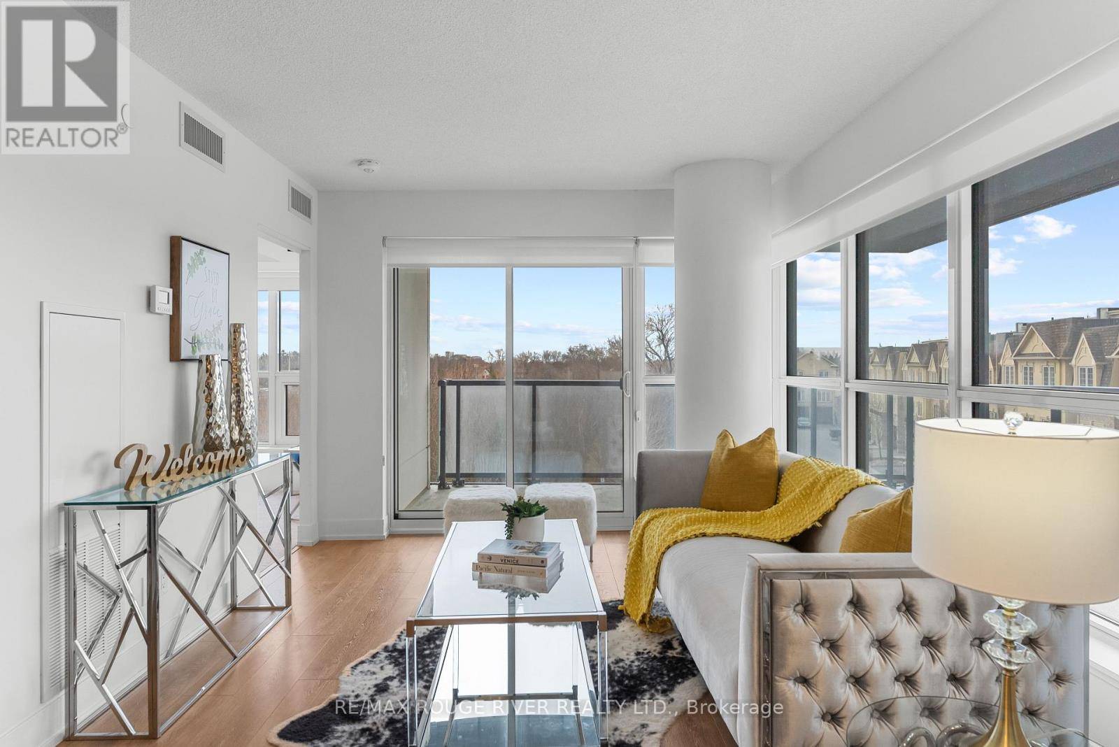Pickering (bay Ridges), ON L1W0B6,1255 Bayly ST #307