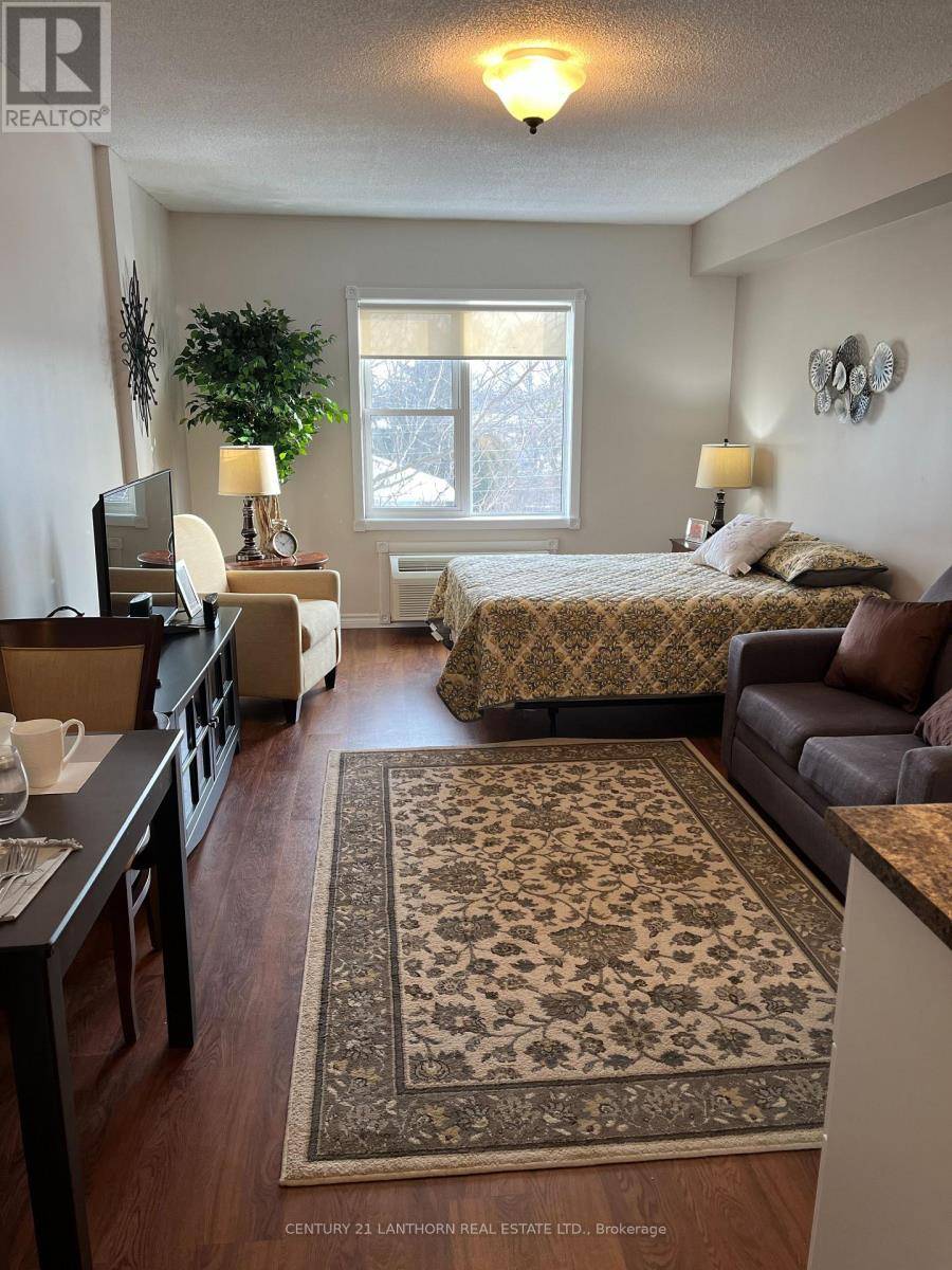 Oshawa (o'neill), ON L1G8E4,259 Hillcroft ST #332