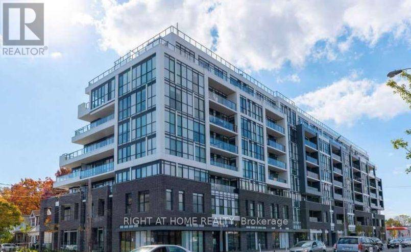 Toronto (east End-danforth), ON M4C1K5,2301 Danforth AVE #209