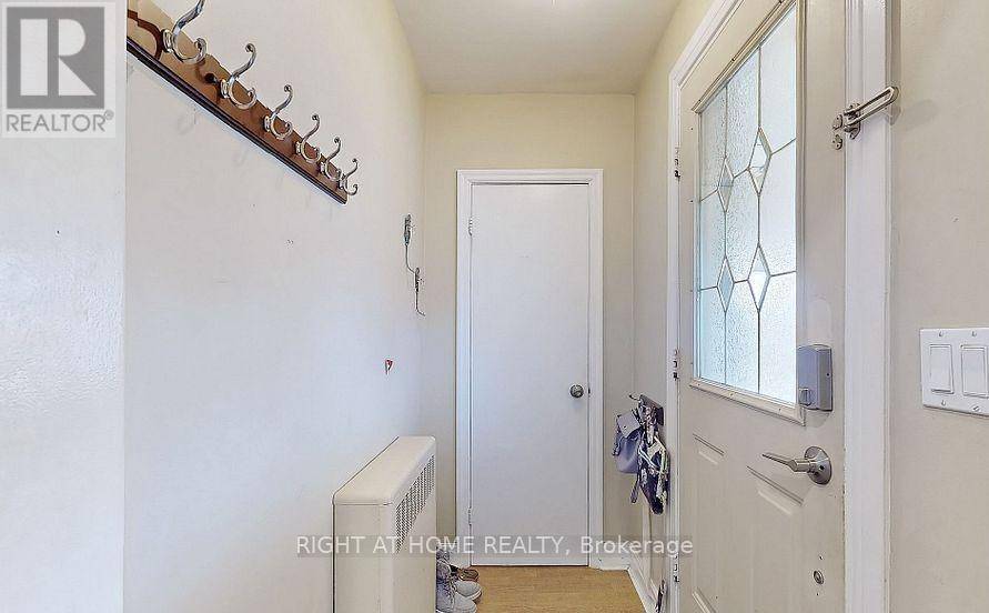 Oshawa (central), ON L1H5T9,89 CHADBURN STREET