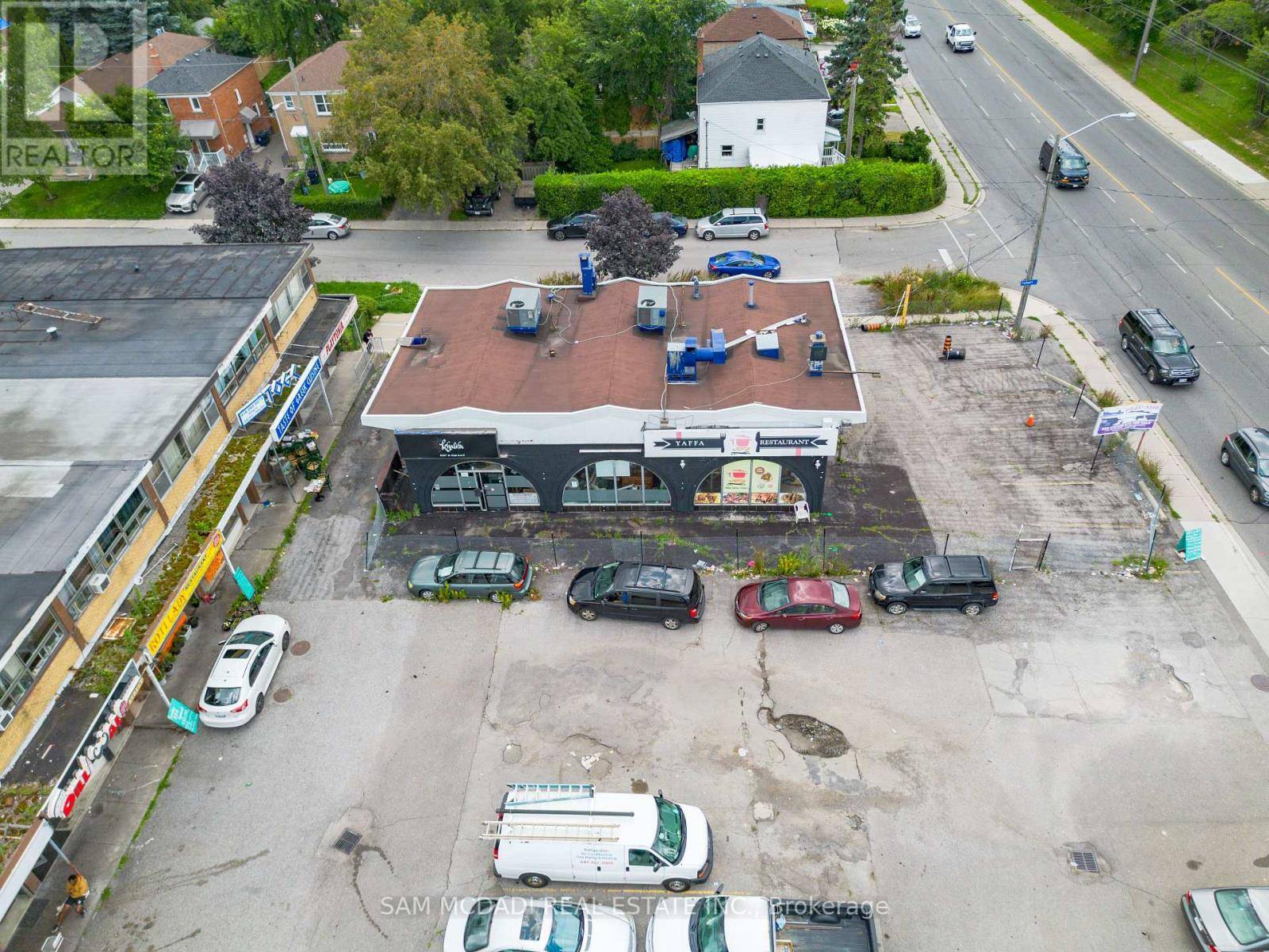 Toronto (clairlea-birchmount), ON M1K1L6,3537 ST CLAIR AVENUE E