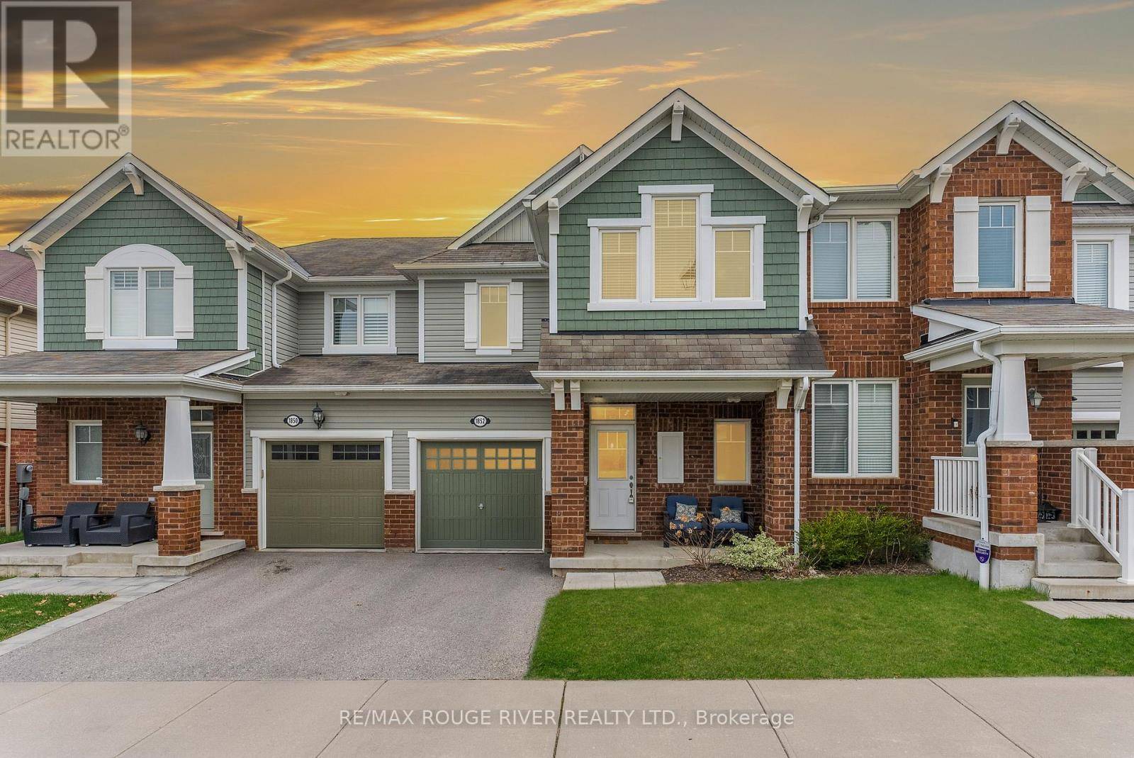 Pickering (duffin Heights), ON L1X0A4,1852 LIATRIS DRIVE