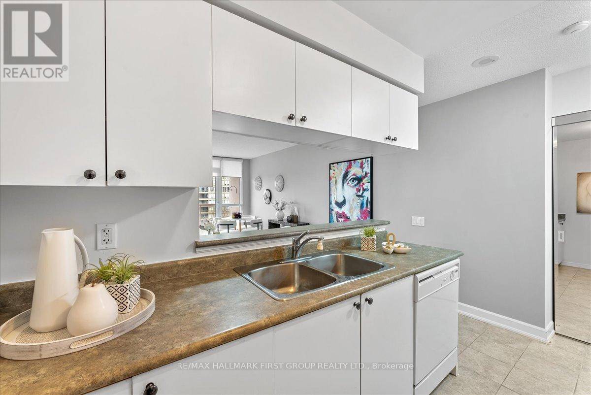 Pickering (town Centre), ON L1V6V3,1200 The Esplanade North #606