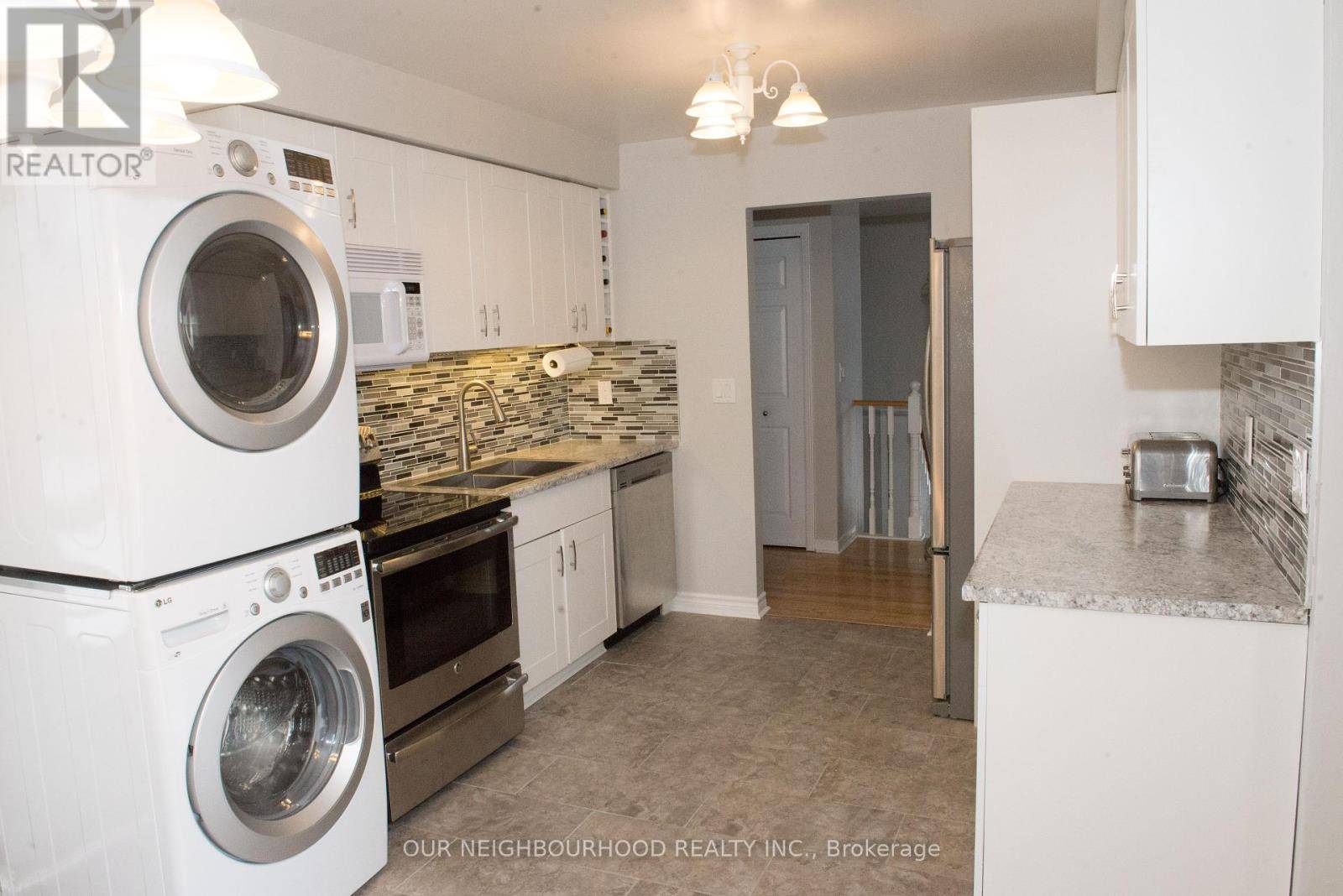 Clarington (courtice), ON L1E1H4,38 CENTERFIELD DRIVE