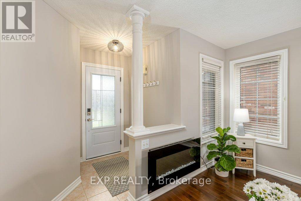 Whitby (rolling Acres), ON L1R3A6,20 SCEPTER PLACE