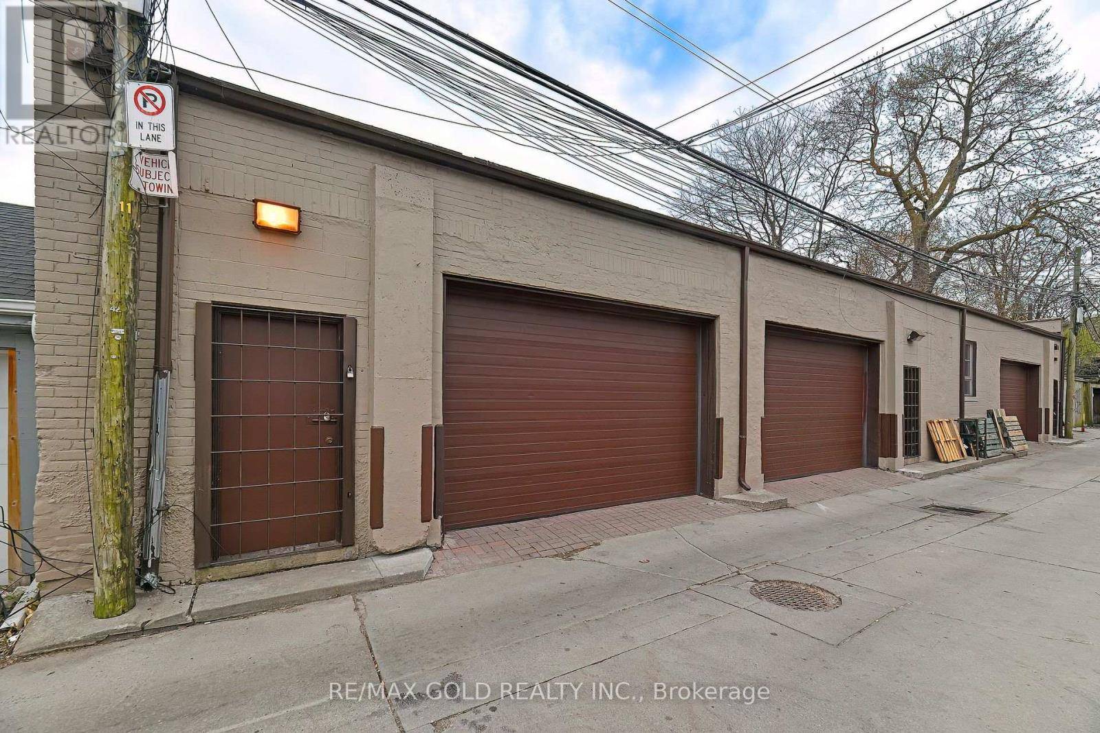Toronto (south Riverdale), ON M4M1W8,30R FIRST AVENUE