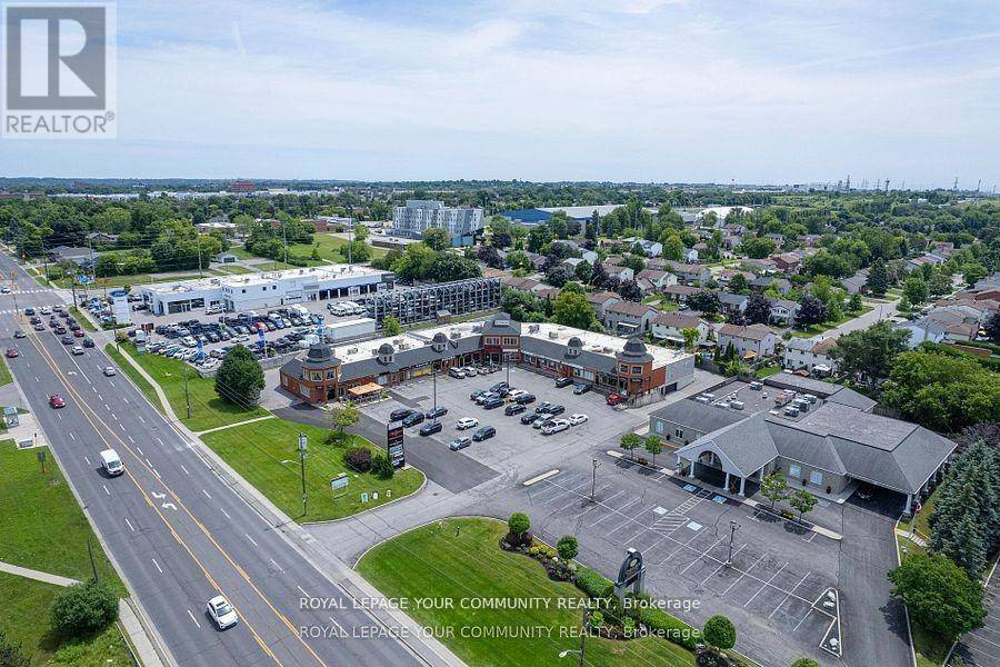 Oshawa (vanier), ON K1J2K4,843 King ST West #8