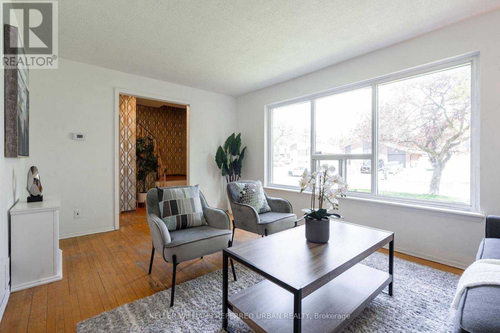 Toronto (malvern), ON M1B1A6,71 GORSEY SQUARE