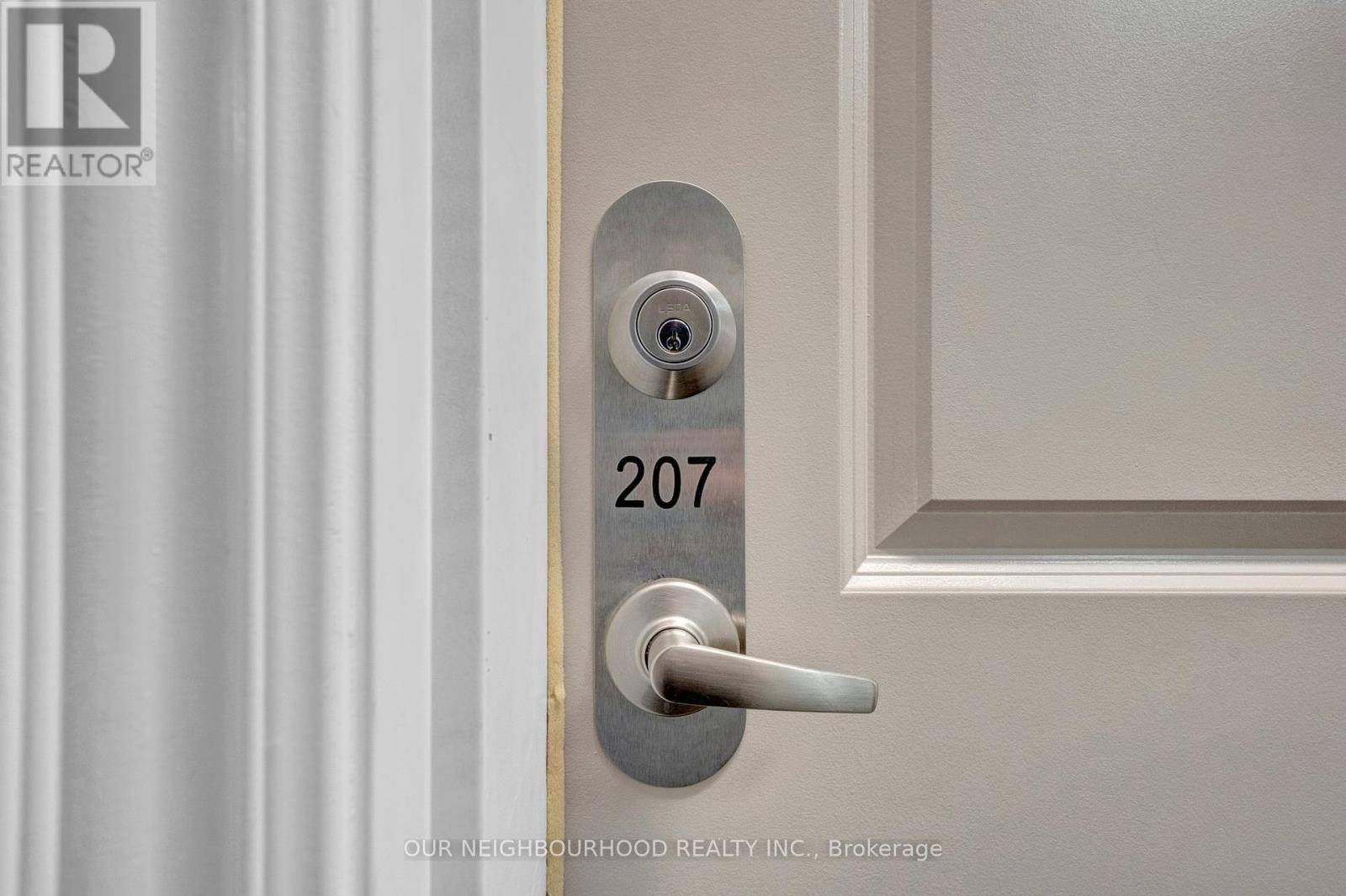 Clarington (bowmanville), ON L1C0V4,80 Aspen Springs DR #207