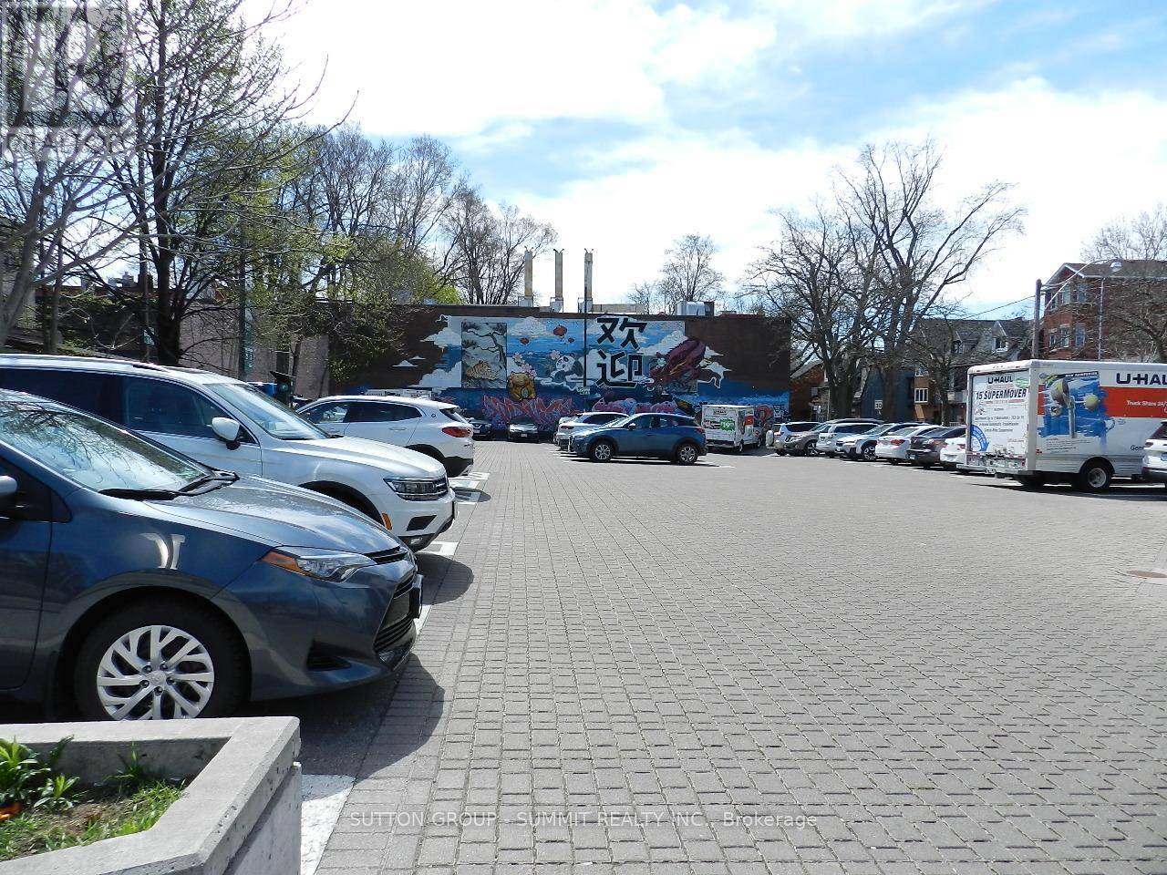 Toronto (north Riverdale), ON M4M2G9,577 Gerrard ST East #202