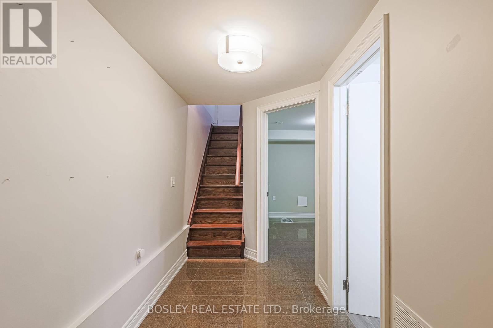 Toronto (danforth Village-east York), ON M4C2E3,703 Sammon AVE #Lower