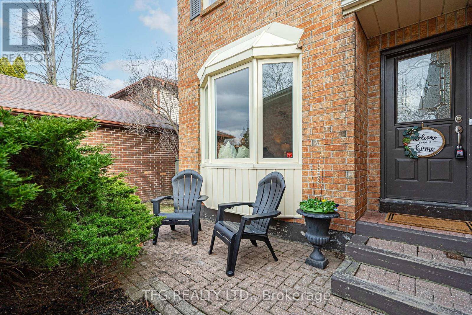Pickering (liverpool), ON L1X1H5,1272 MAPLE RIDGE DRIVE
