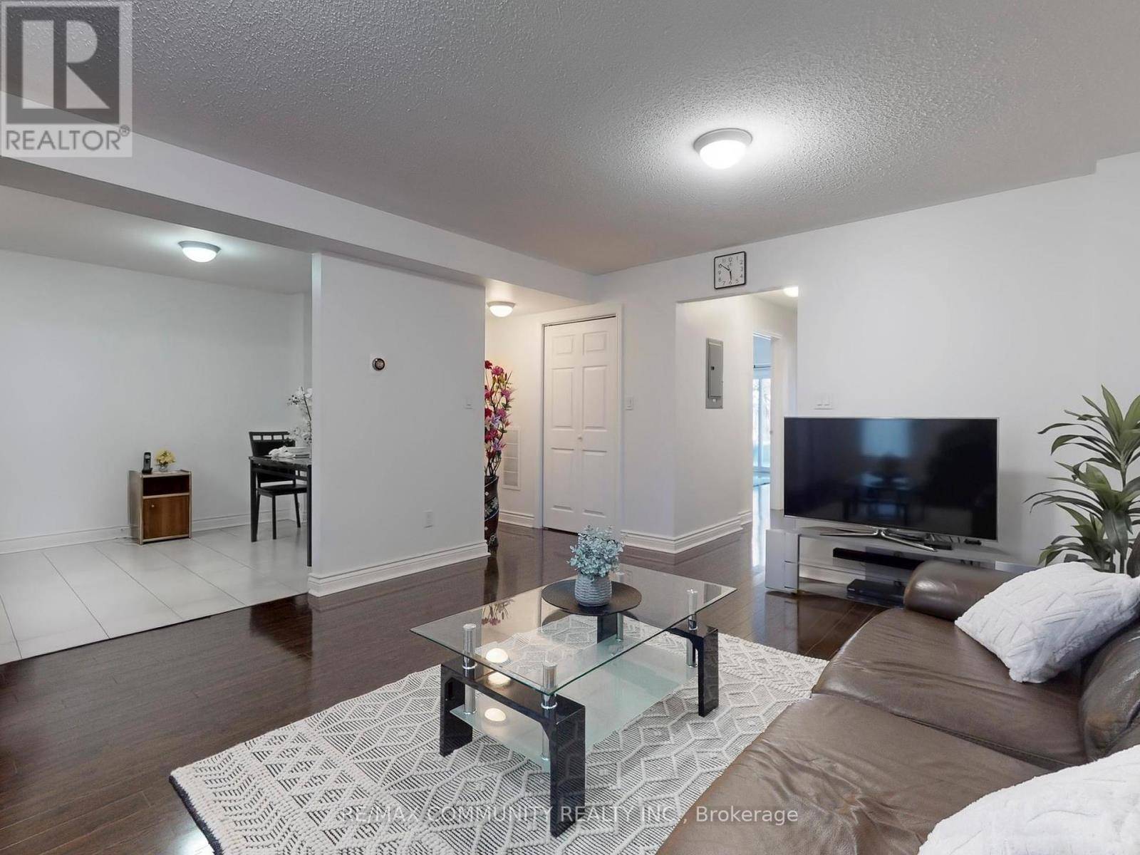 Toronto (malvern), ON M1B2Z7,1785 Markham RD #101