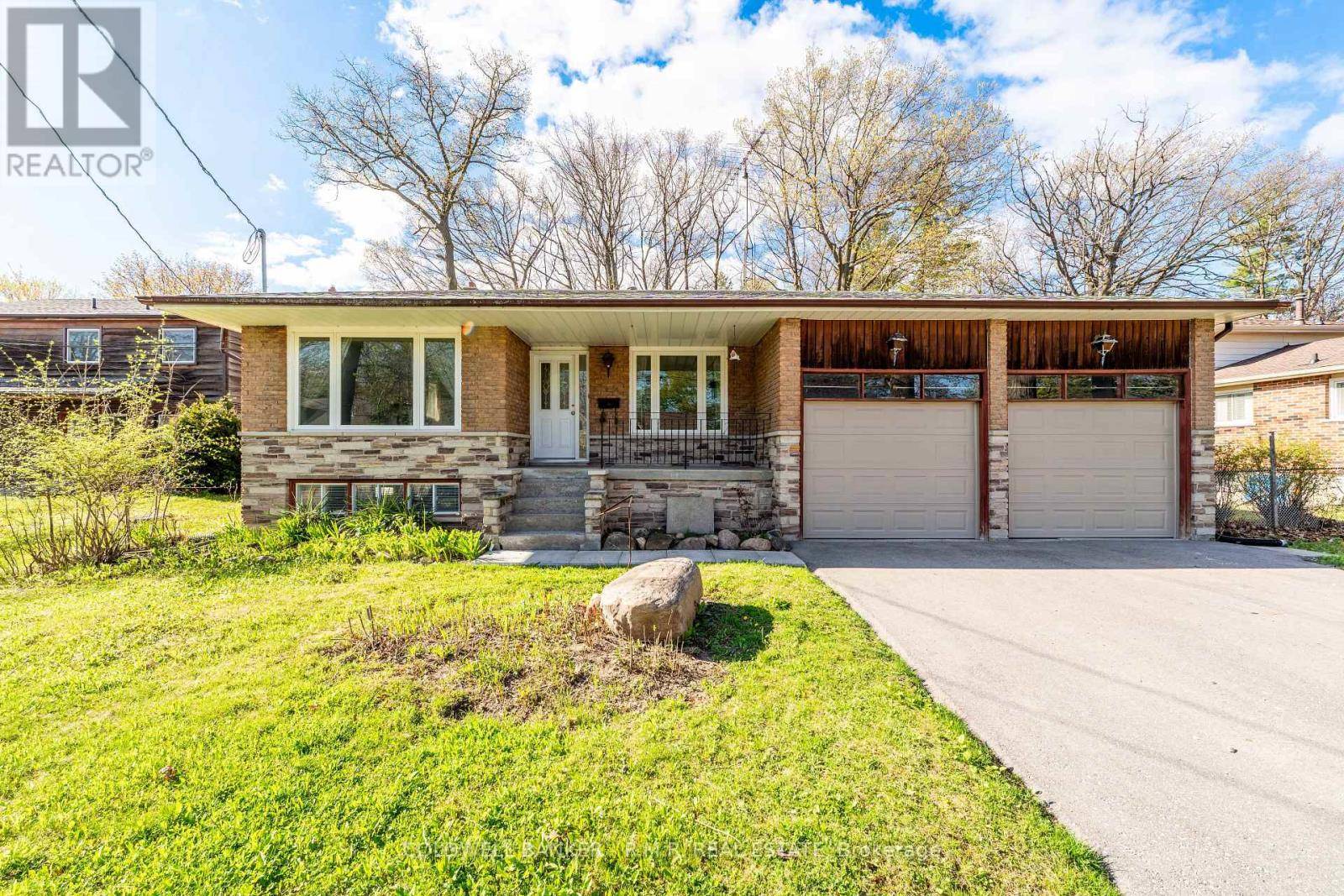 Pickering (rougemount), ON L1V1E2,86 TWYN RIVERS DRIVE
