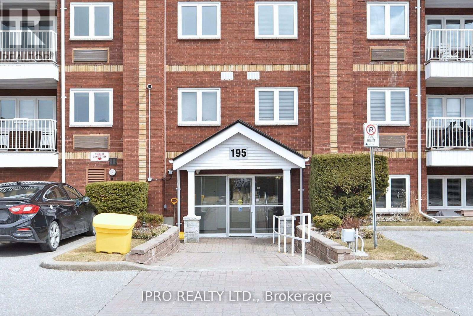Ajax (south West), ON L1S7H7,195 Lake Driveway DR West #102