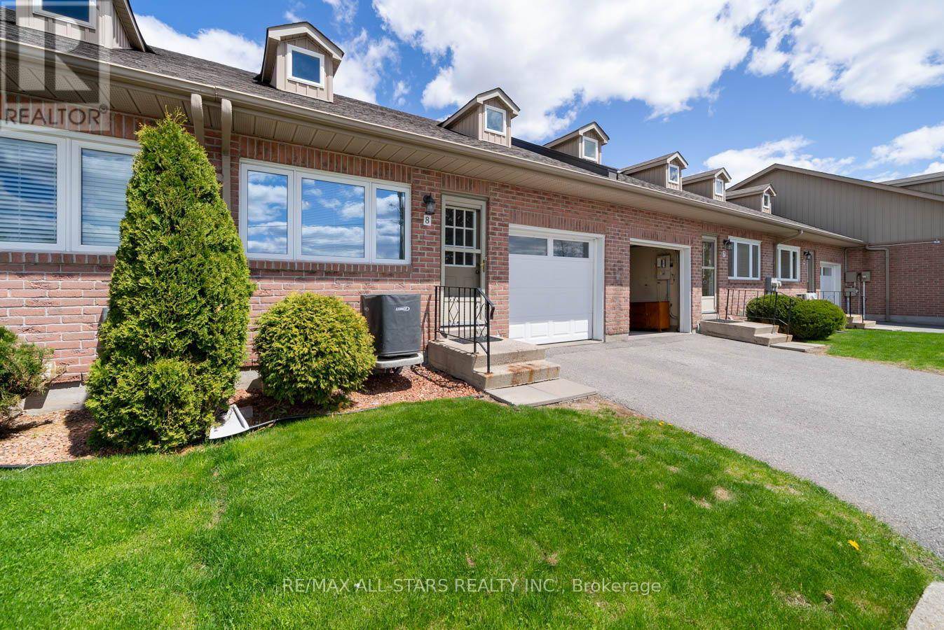 Scugog (port Perry), ON L9L1C4,234 Water ST #8