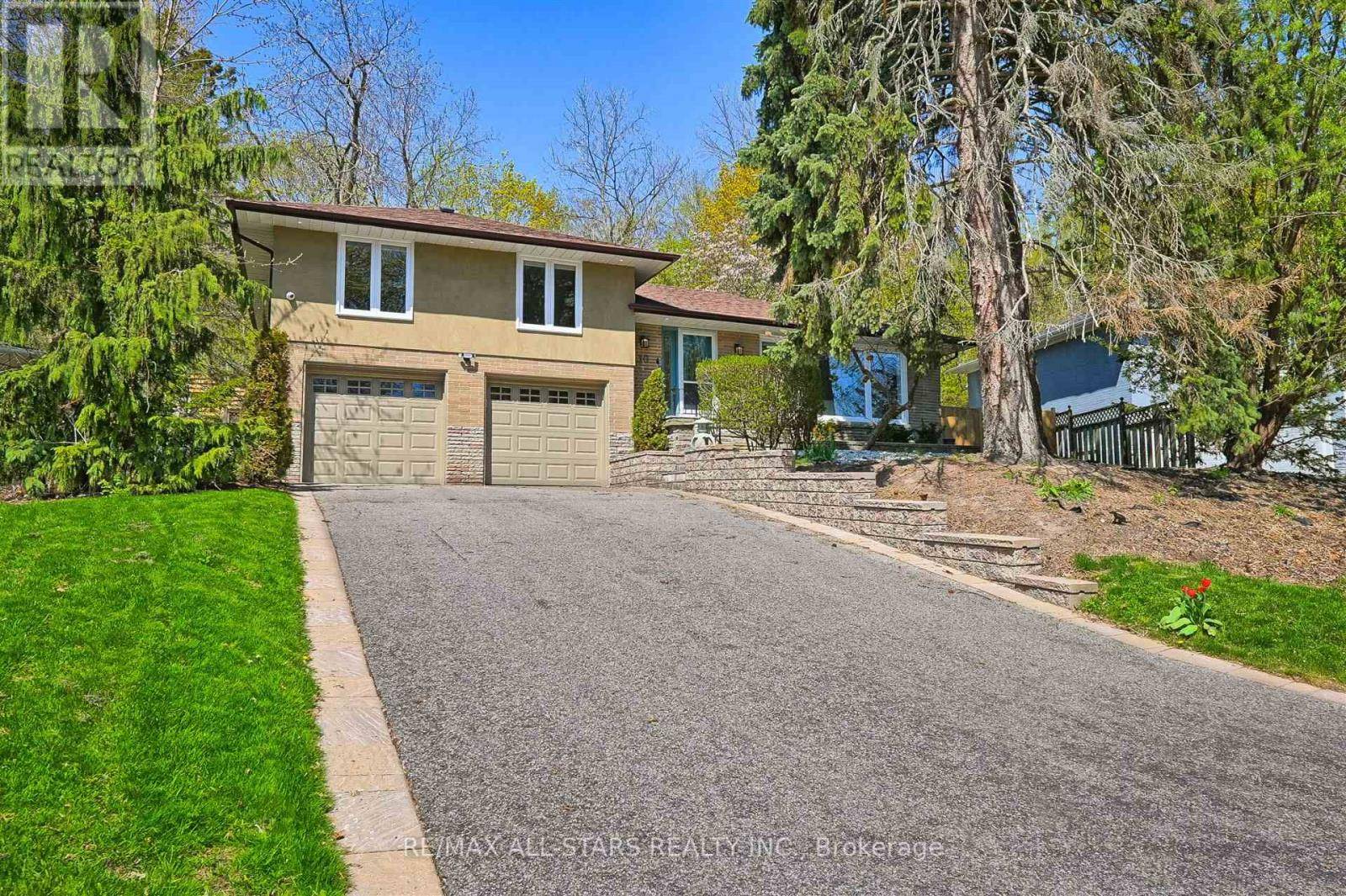 Toronto (guildwood), ON M1M1K6,10 CATALINA DRIVE