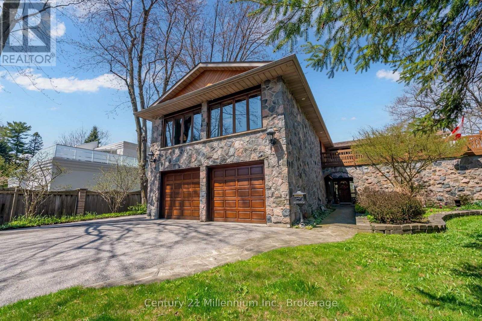 Toronto (rouge), ON M1C2R6,300 TAYLOR ROAD