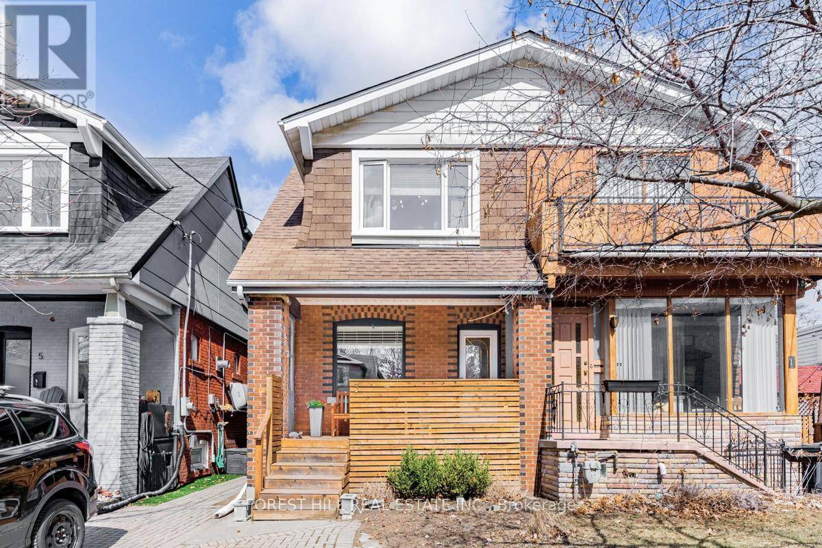 Toronto (broadview North), ON M4K1Z5,3 DILWORTH CRESCENT