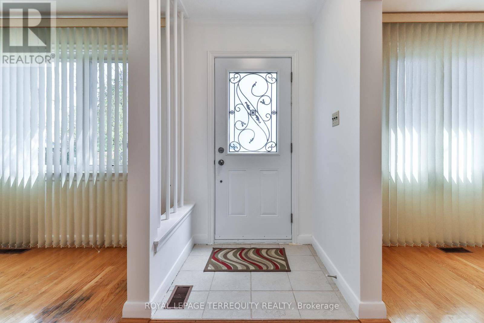 Toronto (wexford-maryvale), ON M1R3P5,154 TOWER DRIVE