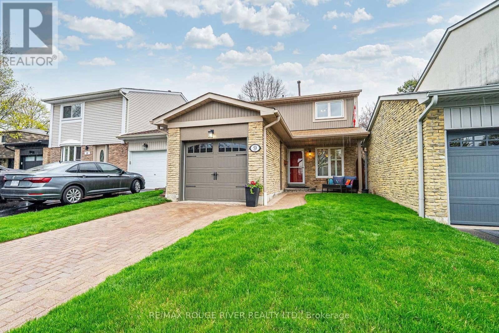 Whitby (pringle Creek), ON L1N6E2,9 HARRISON COURT