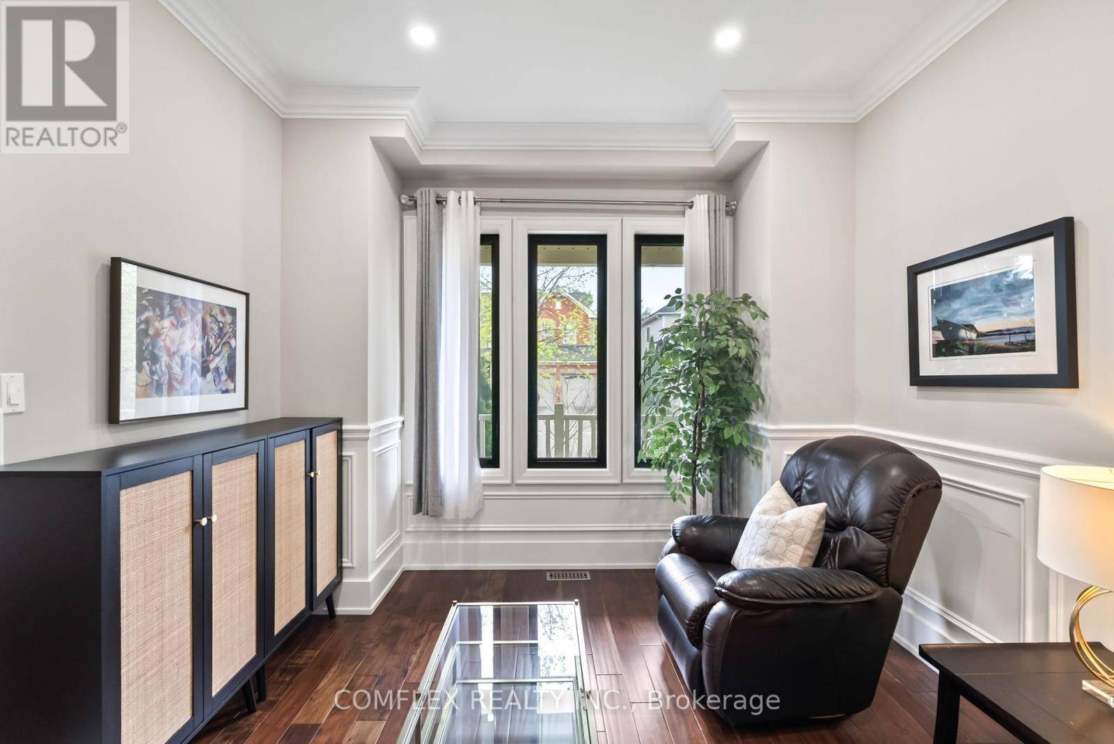 Whitby (brooklin), ON L1M2L1,57 HANSON CRESCENT