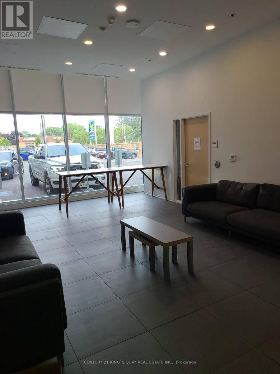 Oshawa (samac), ON L1G4Y3,1900 Simcoe ST North #523