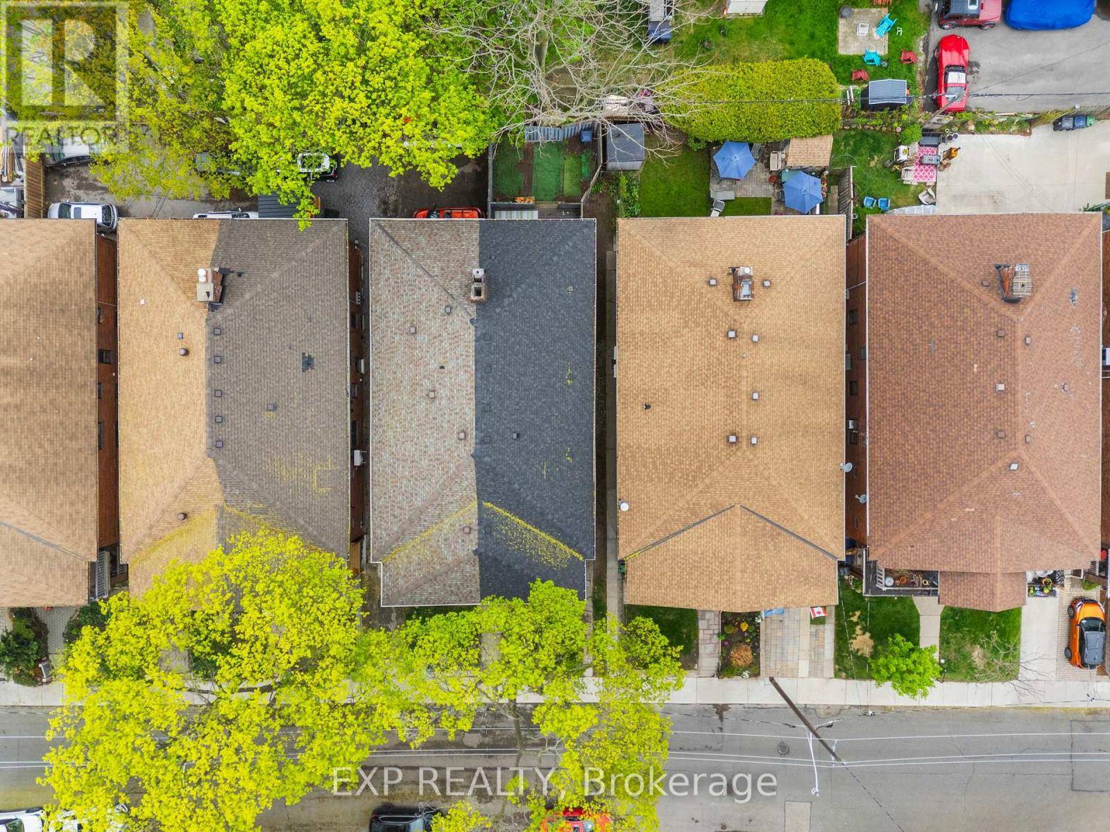 Toronto (the Beaches), ON M4E2X2,26 GLEN MANOR DRIVE