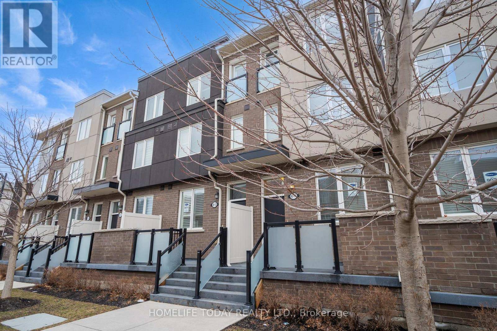 Toronto (west Hill), ON M1E0B8,45 Heron Park PL #14