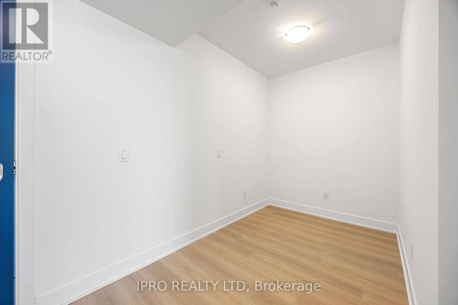Oshawa (windfields), ON L1L0W3,2545 Simcoe ST #2211