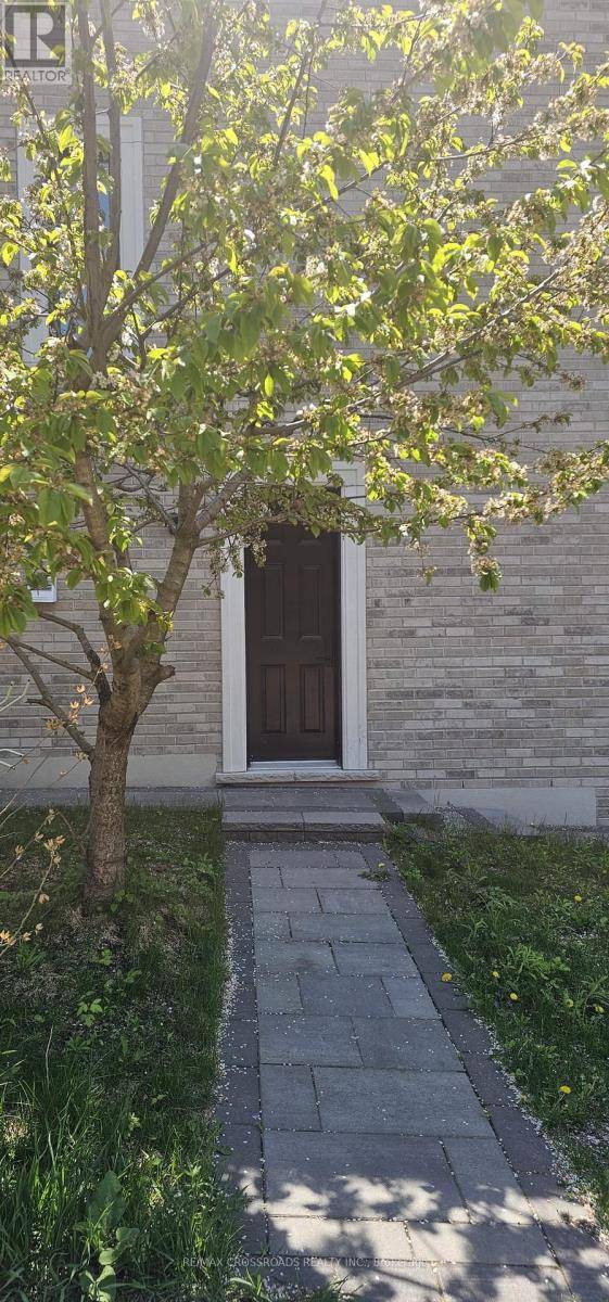 Toronto (clairlea-birchmount), ON M1L2Y2,40 B WESTBOURNE AVENUE