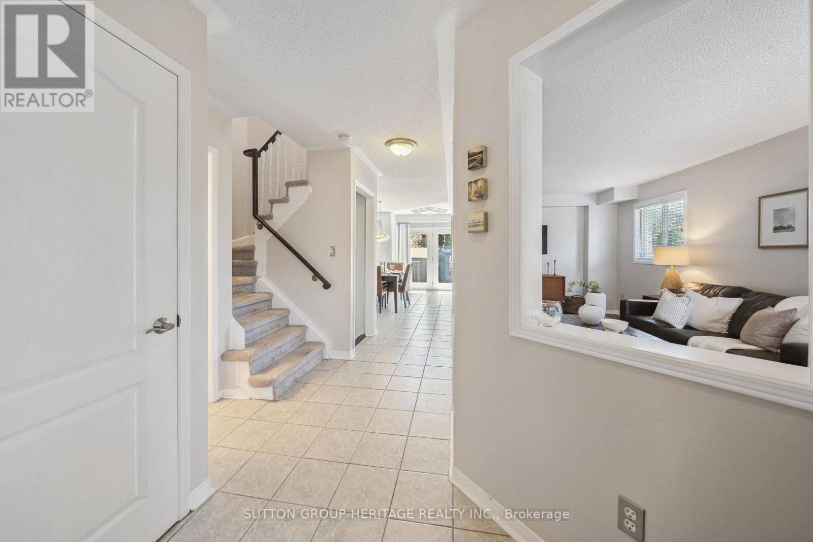 Clarington (courtice), ON L1E3B3,115 DAISEYFIELD AVENUE
