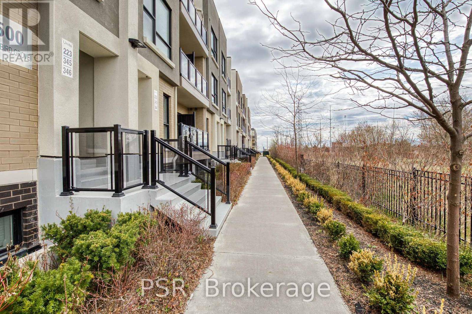 Toronto (rouge), ON M1B0E4,500 Kingbird GRV #345