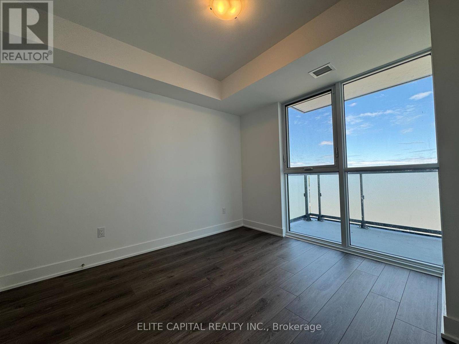 Oshawa (windfields), ON L1L0W3,2545 Simcoe ST North #1214
