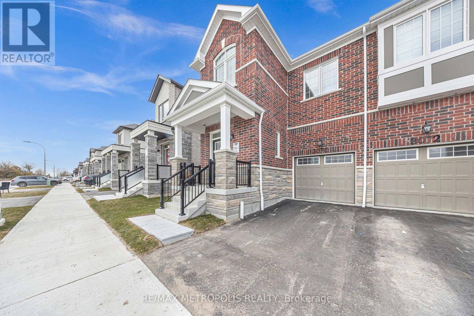 Pickering, ON L1Y0B5,3070 SIDELINE 16
