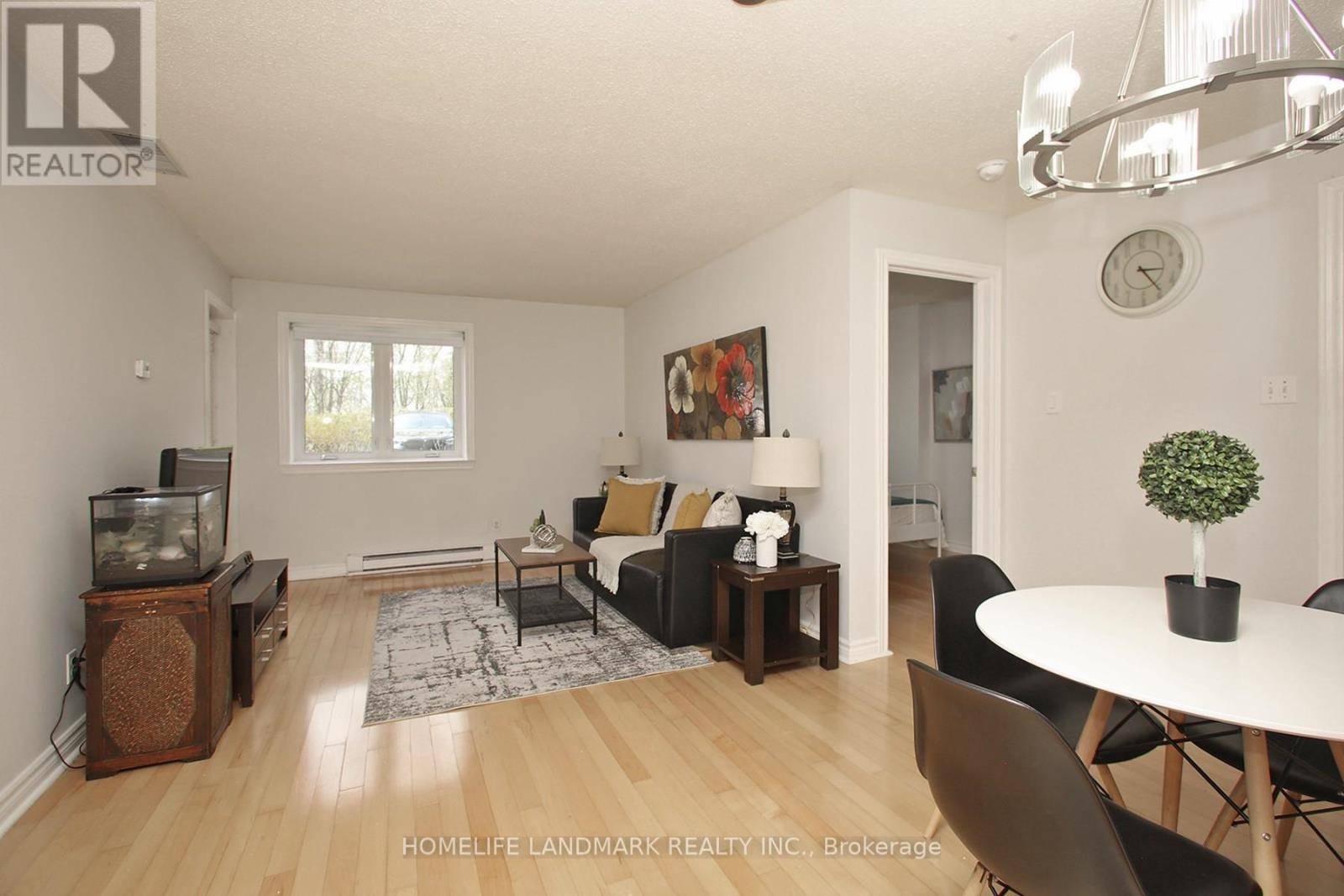 Ajax (south West), ON L1S7H8,193 Lake Driveway DR West #118