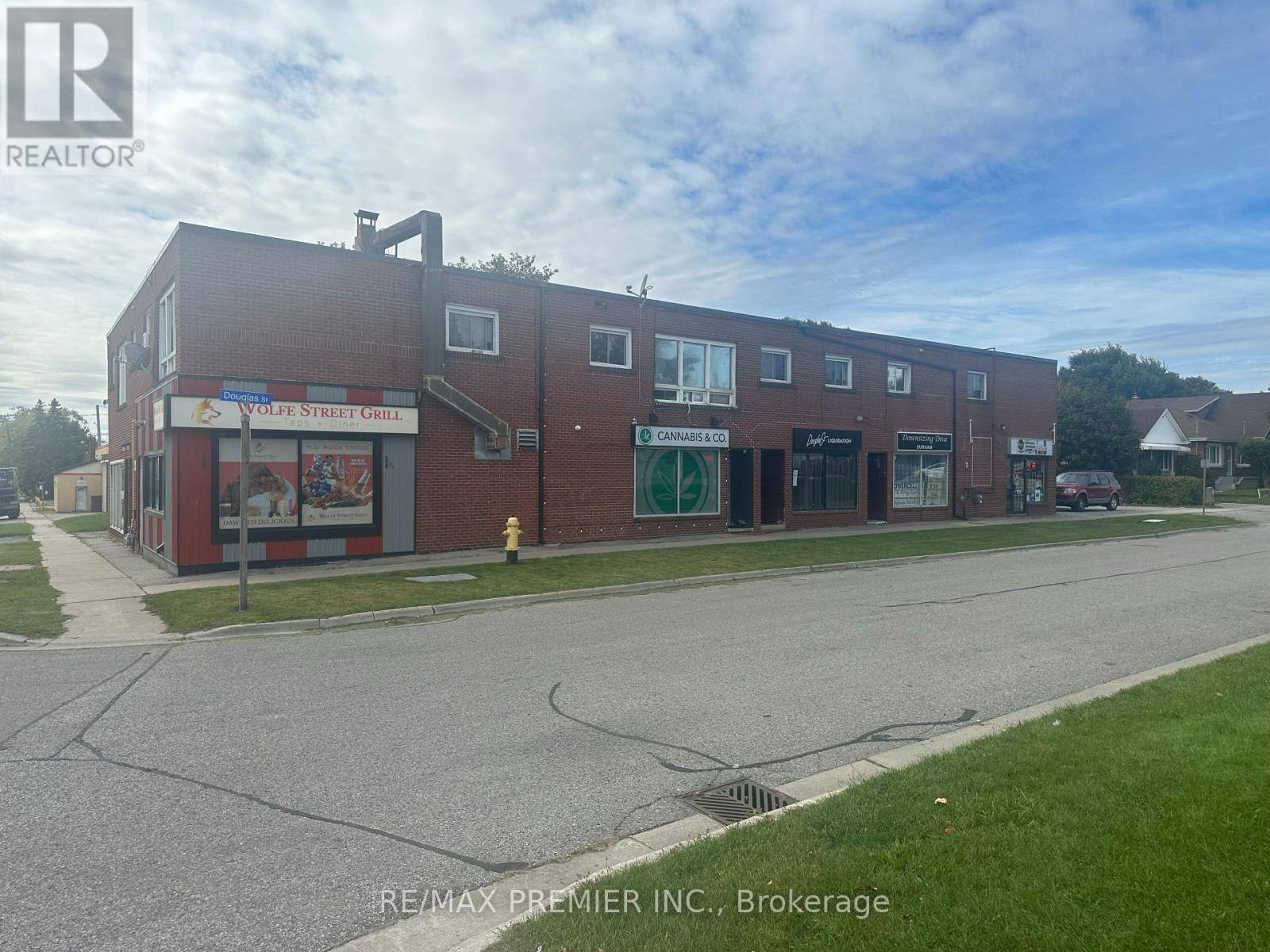 Oshawa (lakeview), ON L1H3T6,92 Wolfe ST #2