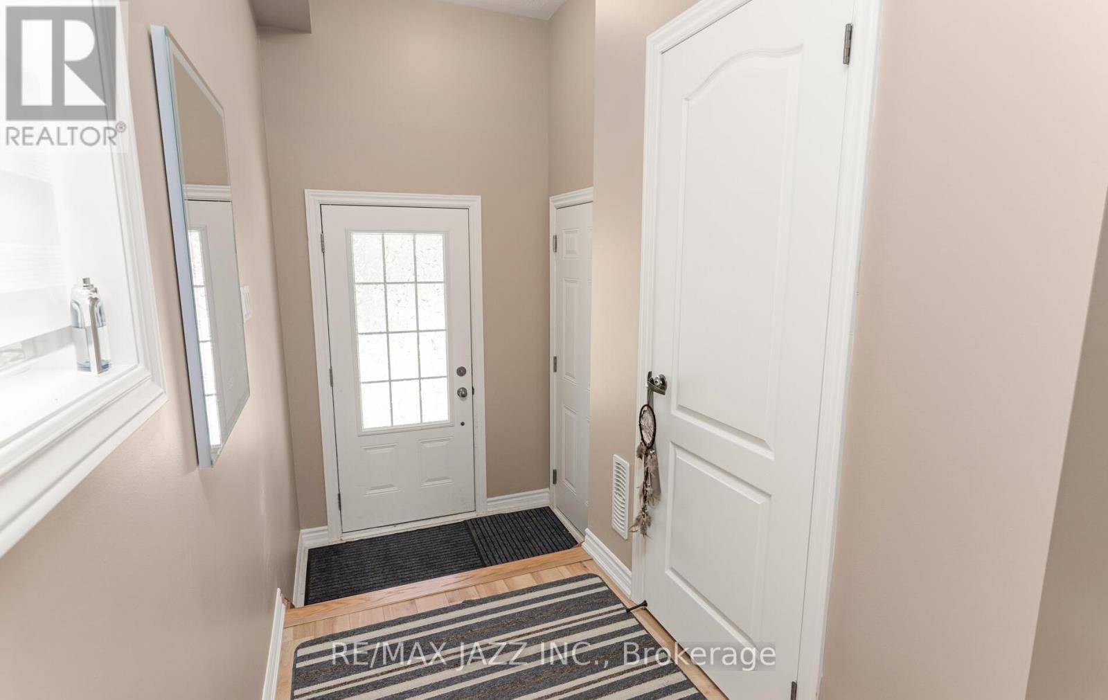 Clarington (bowmanville), ON L1C7H7,87 HONEY CRISP LANE