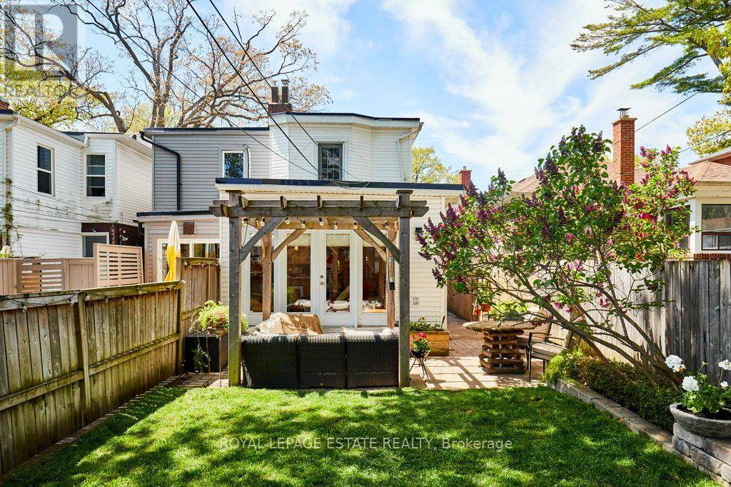 Toronto (the Beaches), ON M4E3L6,227 SILVER BIRCH AVENUE