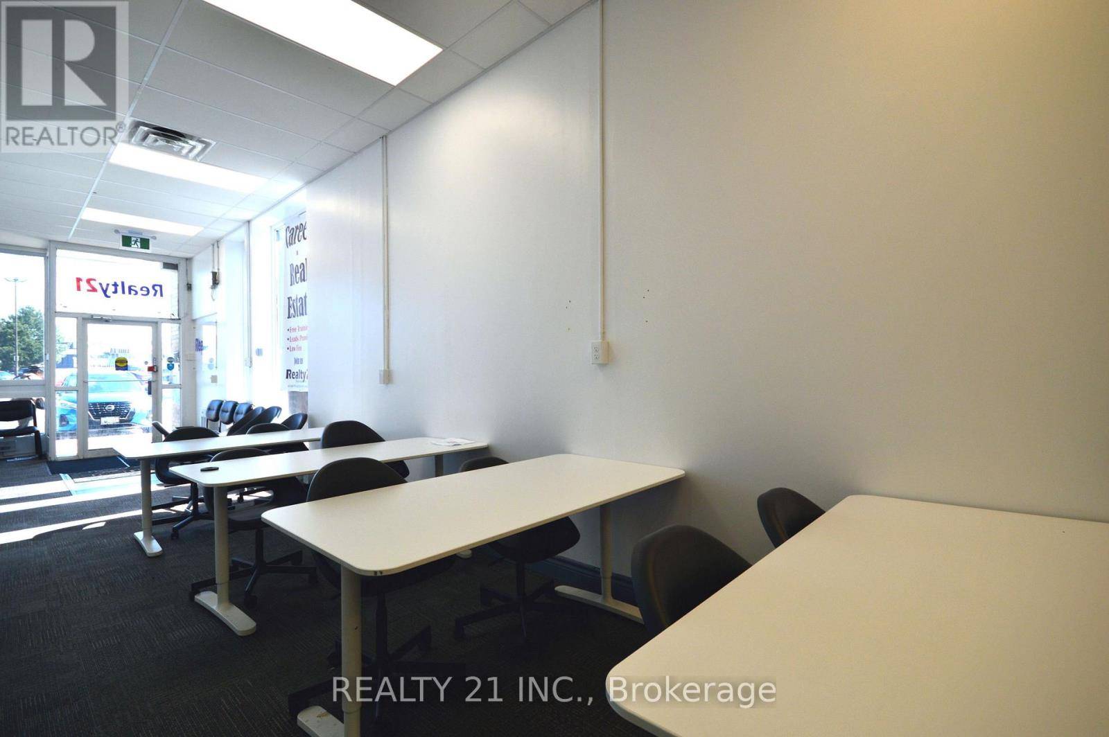 Toronto (clairlea-birchmount), ON M1K1N8,462 Birchmount RD #1A