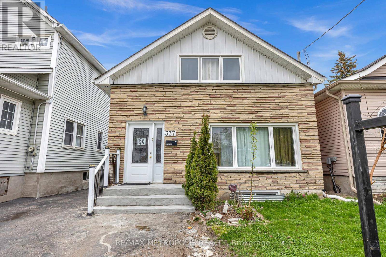 Oshawa (vanier), ON L1J2H6,337 PINE AVENUE