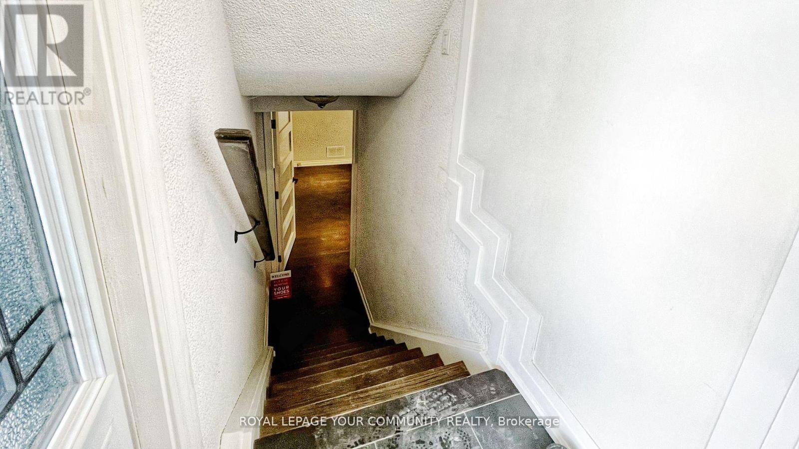 Toronto (woburn), ON M1G3R2,32 Castor CRES #Lower