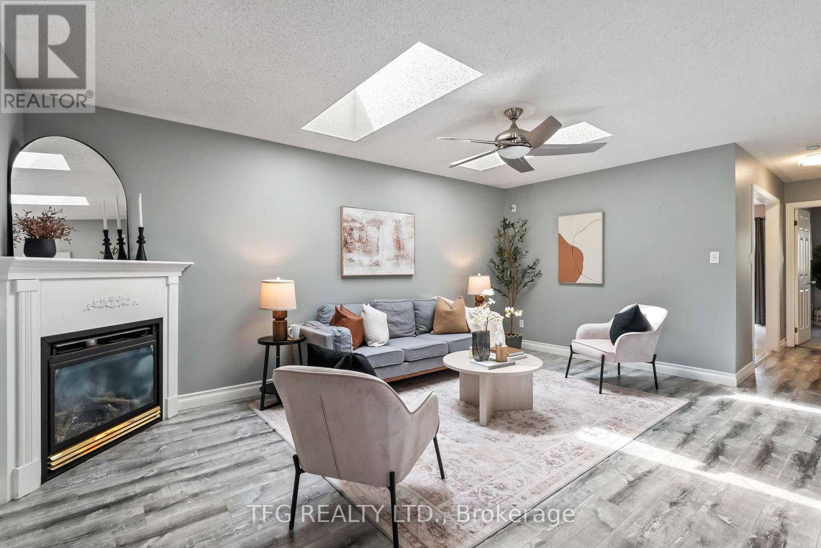 Clarington (courtice), ON L1E3C6,28 EASTFIELD CRESCENT